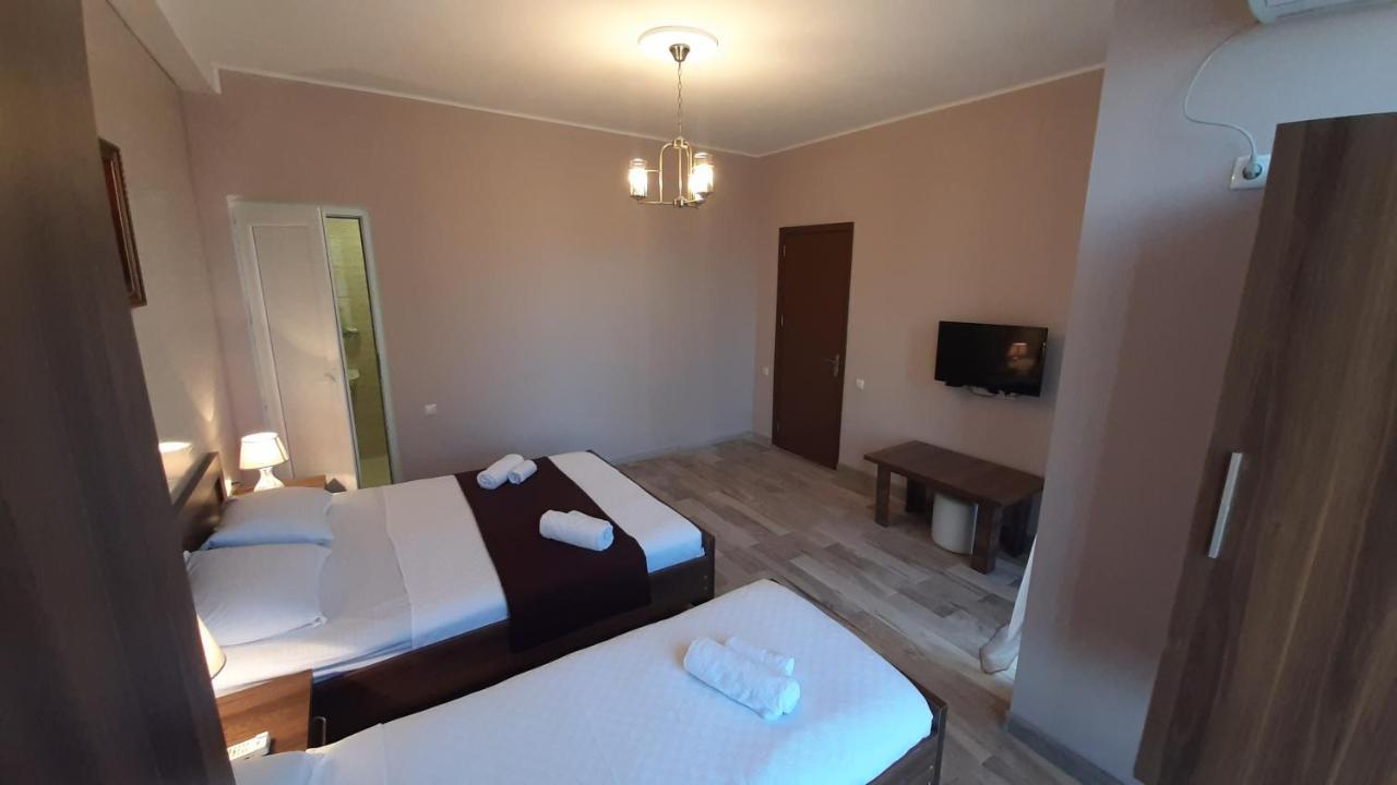 Balu Hotel Koboeleti Buitenkant foto