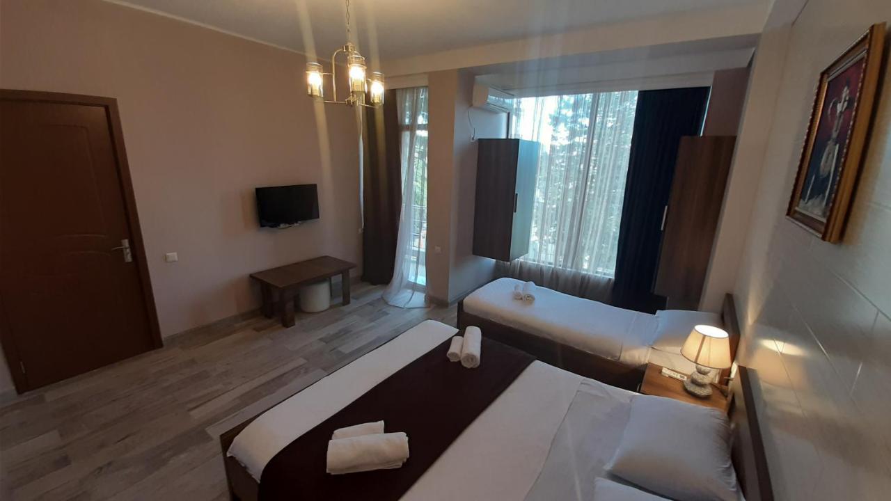 Balu Hotel Koboeleti Buitenkant foto