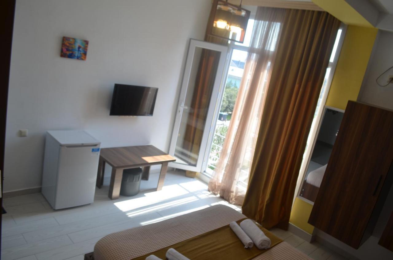 Balu Hotel Koboeleti Buitenkant foto
