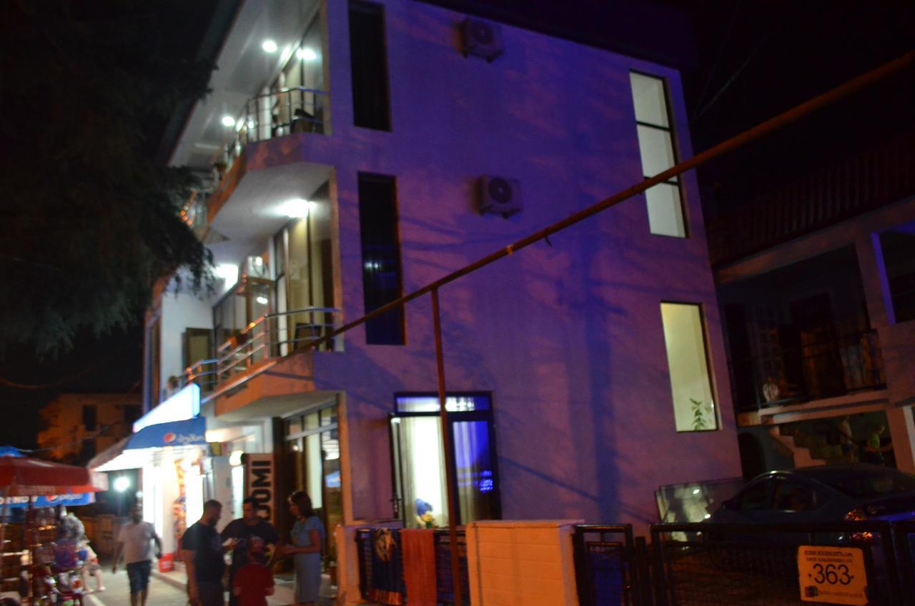 Balu Hotel Koboeleti Buitenkant foto